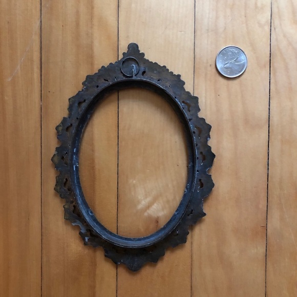 Vintage Iron Picture Frame - Picture 2 of 3